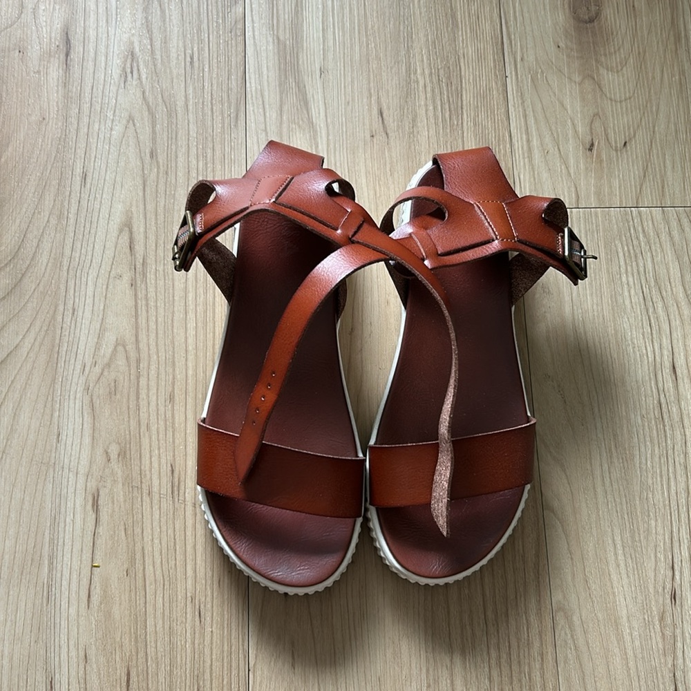 MIA Lunna Sandals